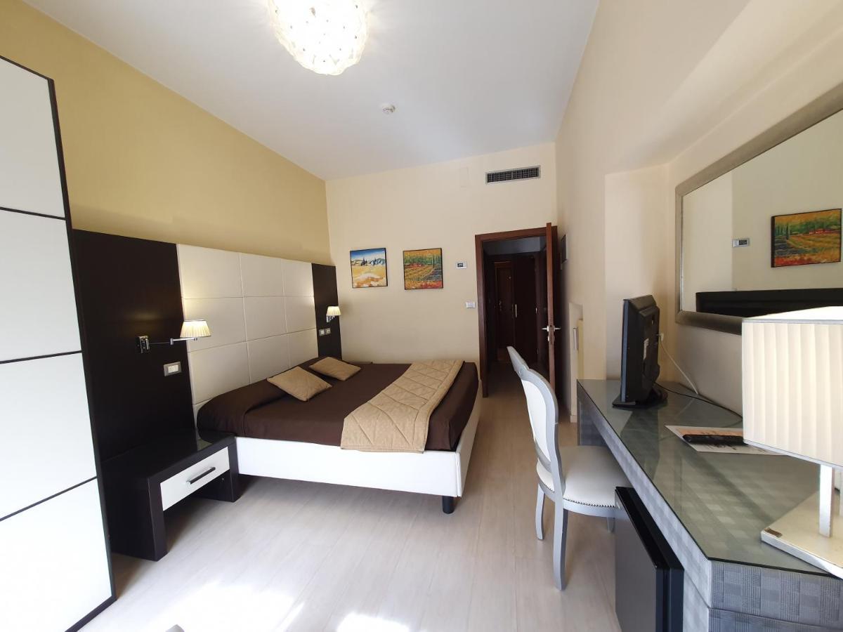 Hotel Continentale Arezzo Eksteriør billede